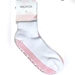 WILDFOX 2-Pack Mid-Crew Retro Stripe Grip Socks Pilates/Yoga